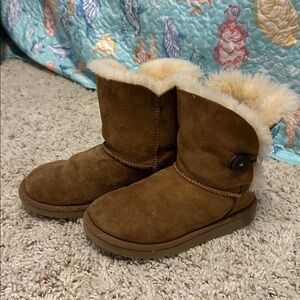 Girls Ugg Australia Bailey Button‎ Boots size 2 brown tan